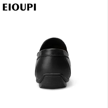 EIOUPI aukščiausios kokybės naujo dizaino, originali nekilnojamojo odos mens mados verslo atsitiktinis batų kvėpuojantis vyrų valtis batai lh301