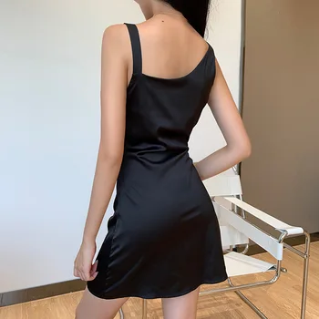 Moterų Sexy Juoda Spageti Diržas Satino Suknelė Atsitiktinis Asimetrinis Kaklo-line Mini Suknelė 2020 Naujas Mados Elegantiškas Šalis Suknelės