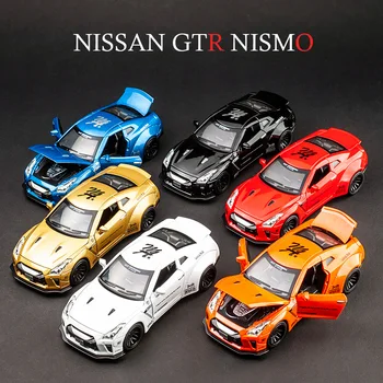 KIDAMI 1:32 AMG Nissan GTR Diecast Transporto priemonės Modelio Žaislinius Automobilius Traukti Atgal Automobilį su Garso, Šviesos, Dovanų Rinkimas Vaikų, Suaugusiųjų Berniukams