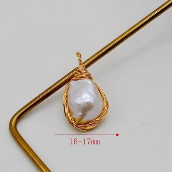 Derliaus baroko pakabukas karoliai. Natūralus baltas baroko perlas. Dizainerio kūrybos rankų darbo. Moterų papuošalai natūralių perlų pakabukas