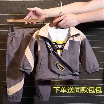 Karšto pardavimo kūdikių berniukų drabužiai rinkiniai 1-7 metų pavasarį ir rudenį 2-gabaliukų-rinkiniai Spalvotų siūti drabužius + juosmens krepšys mados