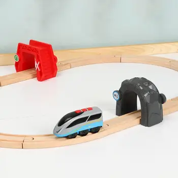 Naujausias Aukštos Kokybės Medinis Žaislas Traukinio Baterija Traukinio Modelis Žaislas Belaidžiai Jutikliai Žaislas Traukinio Suderinamumas Su Medinių Bėgių