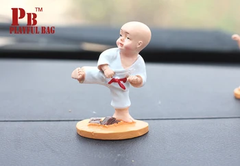 PB Žaismingas bagThe geriausia dovana kūrybos dervos amatų automobilių apdailos animacinių filmų lėlės 6pcs Kinijos Kung Fu vienuolis Festivalis Mini Pav 6cm