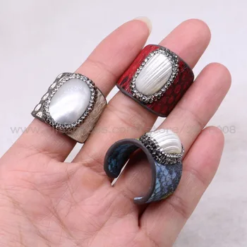 8 Vnt Mados gamtos shell perlų žiedai nutiesti kalnų krištolas Sumaišykite spalvos odos žiedas didmeninė perlai mados moterų papuošalai 3434