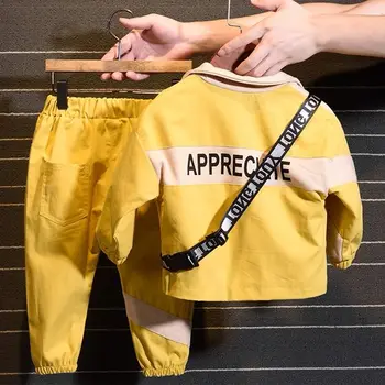 Karšto pardavimo kūdikių berniukų drabužiai rinkiniai 1-7 metų pavasarį ir rudenį 2-gabaliukų-rinkiniai Spalvotų siūti drabužius + juosmens krepšys mados