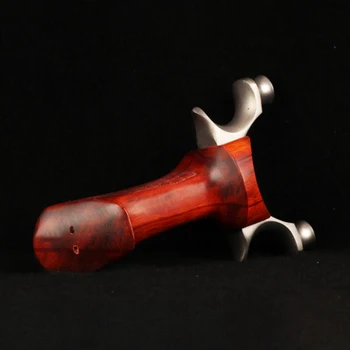 Medžioklės lankas Tikslumą šaudymo iš Nerūdijančio plieno timpa medžio masyvo raudonojo sandalmedžio rankena užlenkiami tikslieji lauko sporto lankas